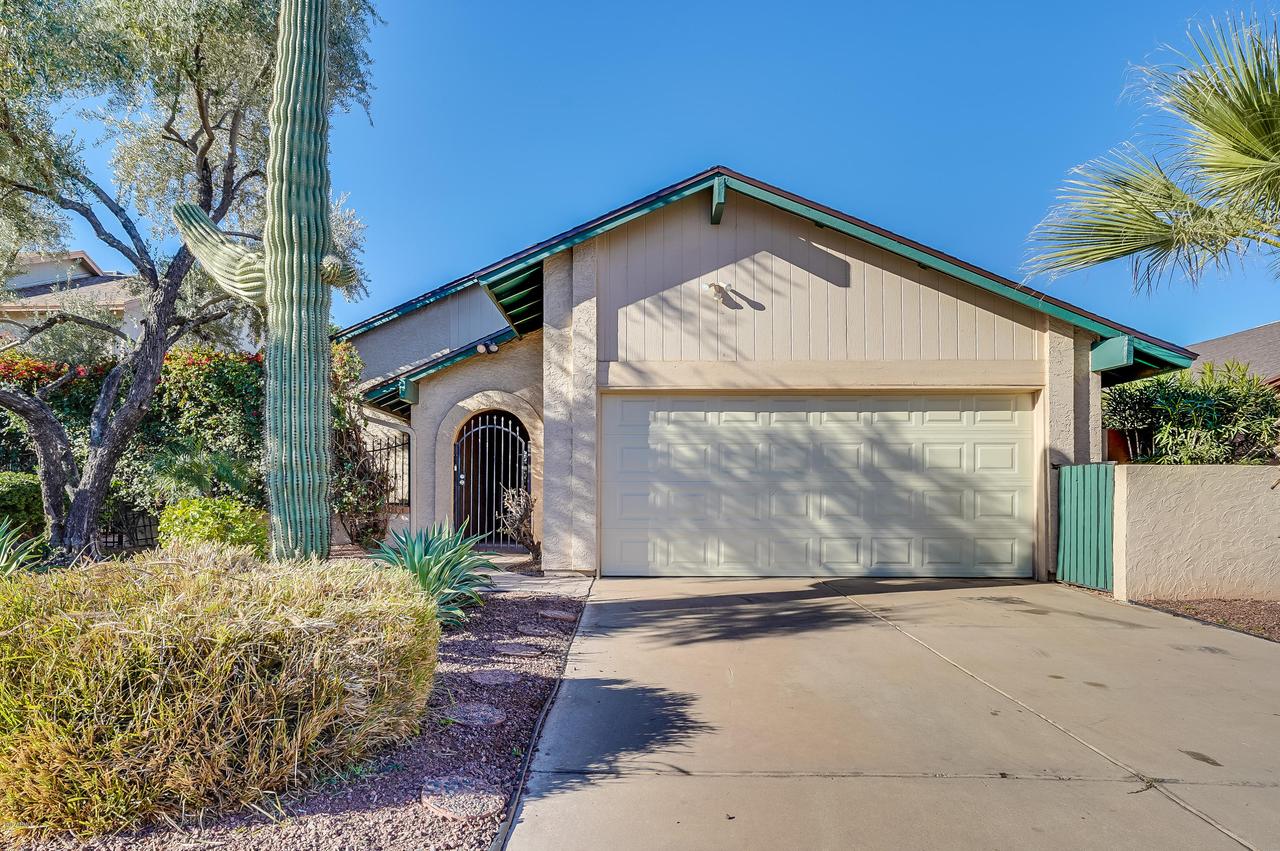 2150 S Las Palmas, Mesa, AZ 85202