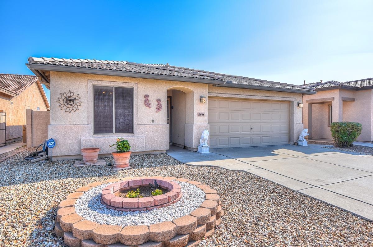 19565 N 107th Dr., Sun City, AZ 85373