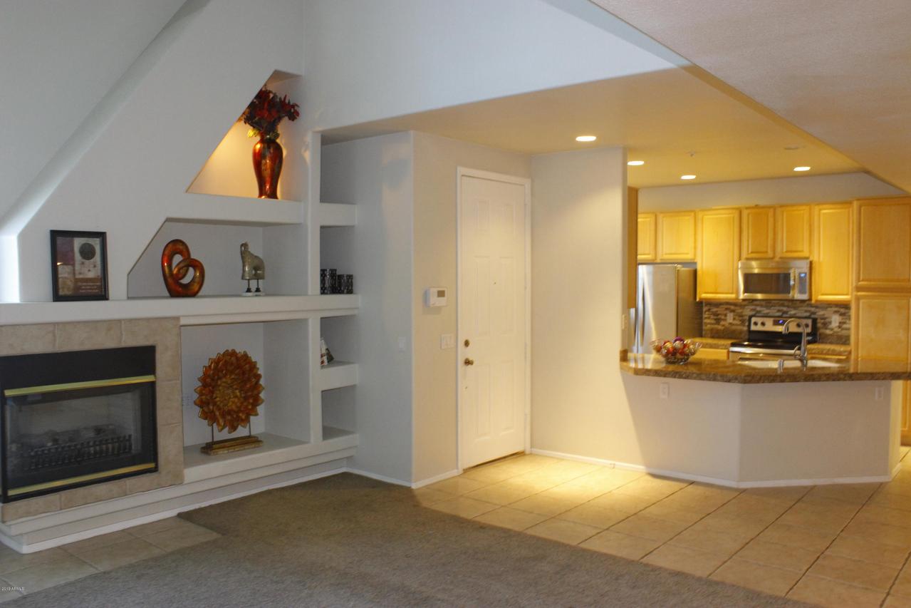 7530 E Earll Dr. #61, Scottsdale, AZ 85251