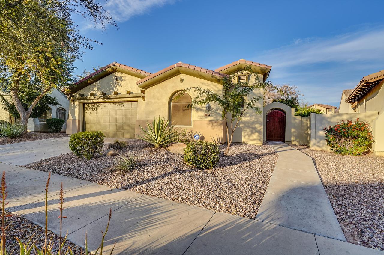 842 W Sycamore Ct., Litchfield Park, AZ 85340
