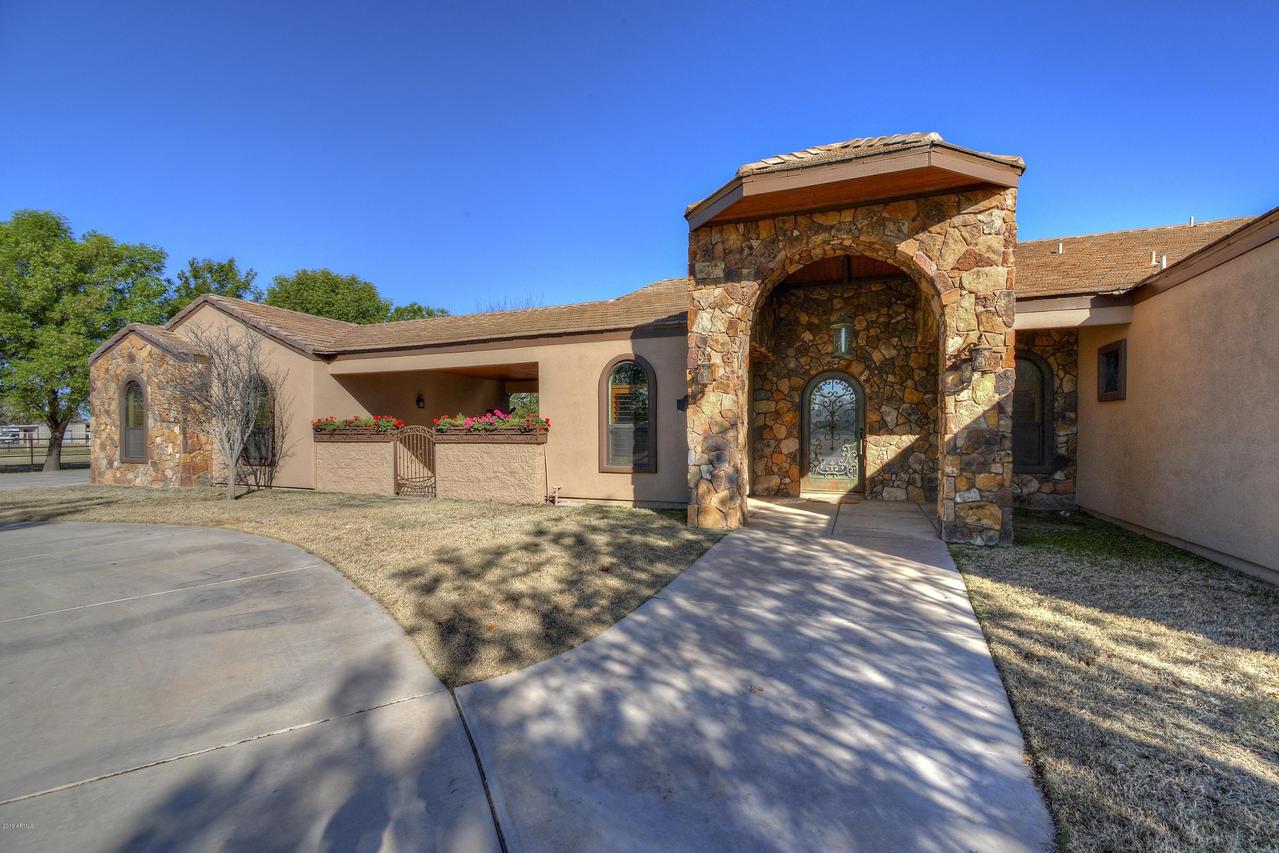2618 E Elk Bugle Tr., San Tan Valley, AZ 85140