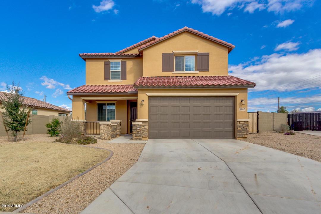 1762 E Cielo Azul Way, San Tan Valley, AZ 85140