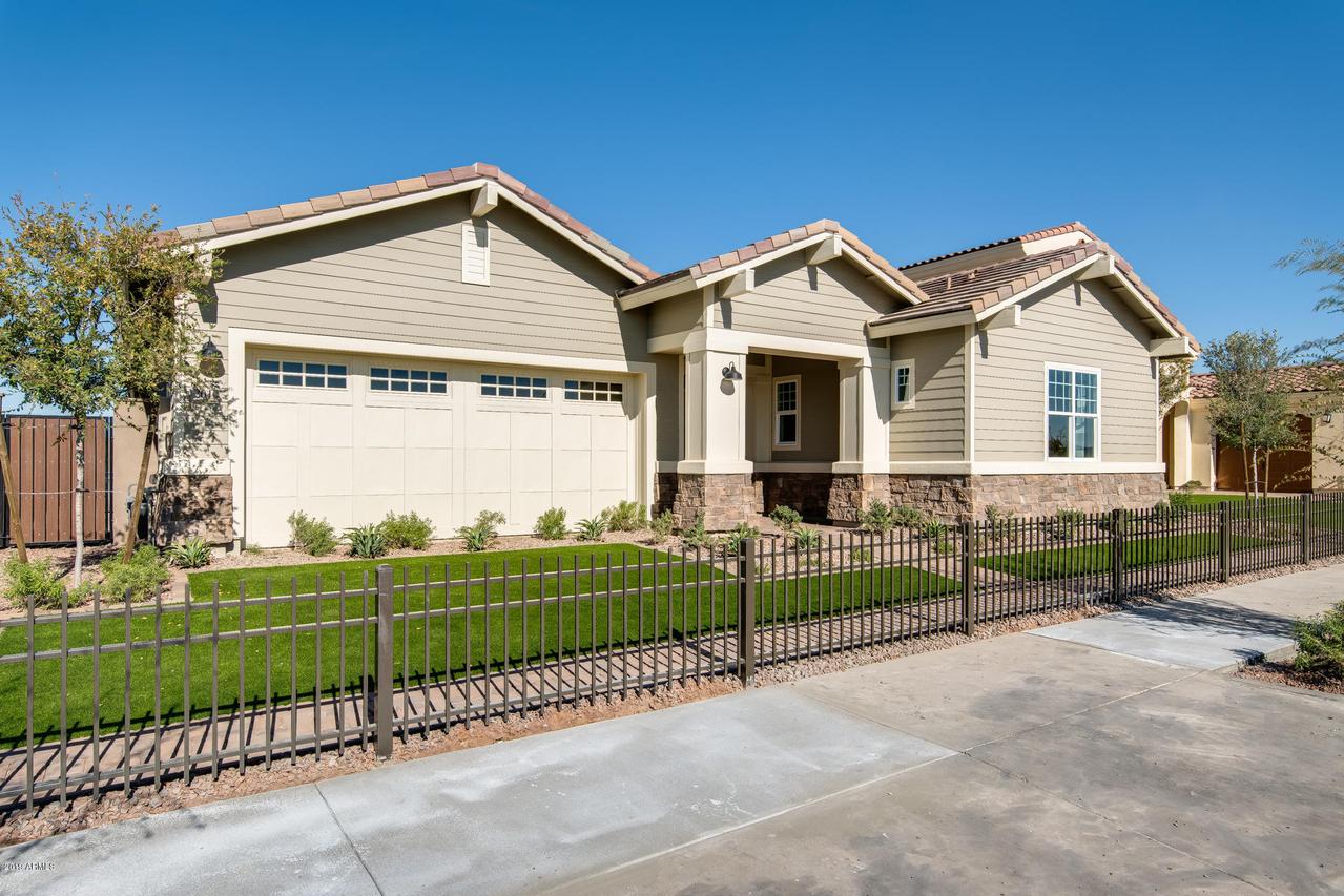 2010 W Union Park Dr., Phoenix, AZ 85085