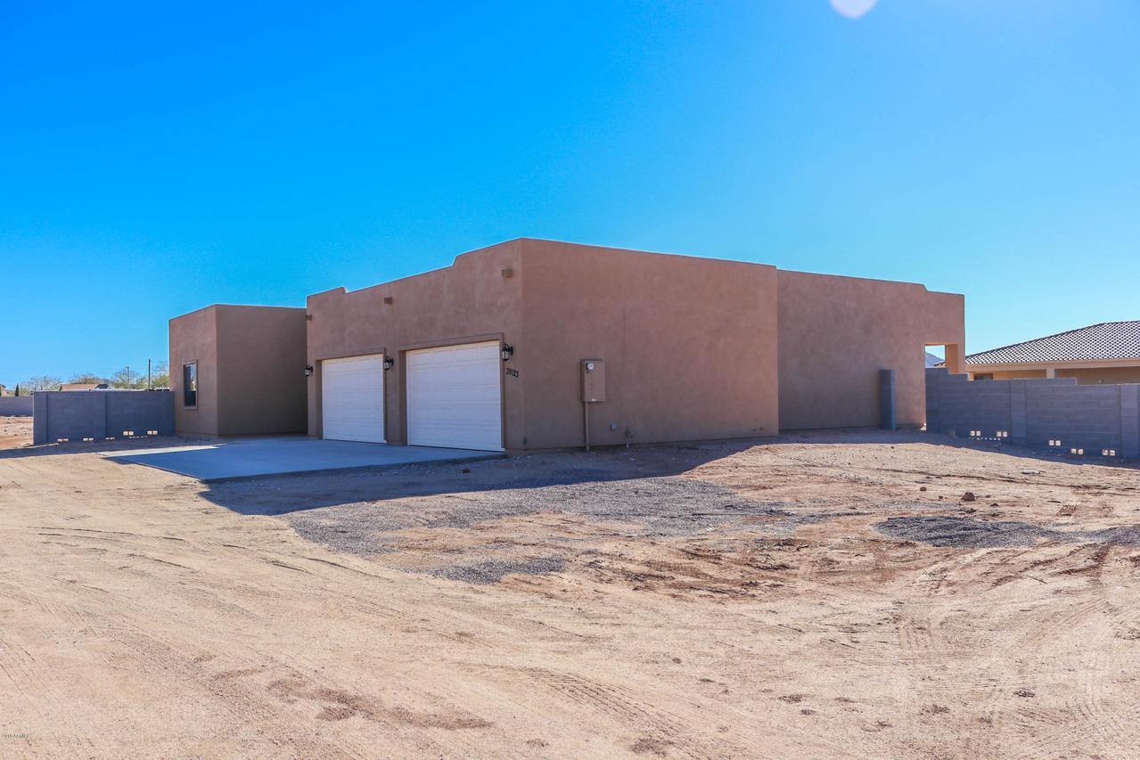 39123 N 32nd Dr., Phoenix, AZ 85086