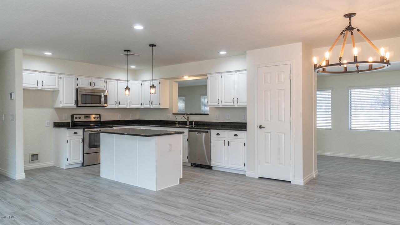 2434 E Jensen St., Mesa, AZ 85213