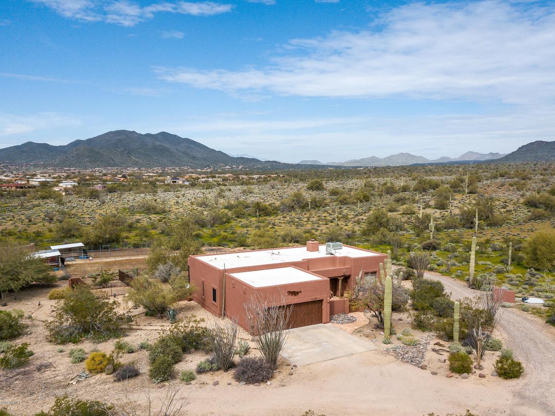 136 E Ridgecrest Rd., Phoenix, AZ 85086