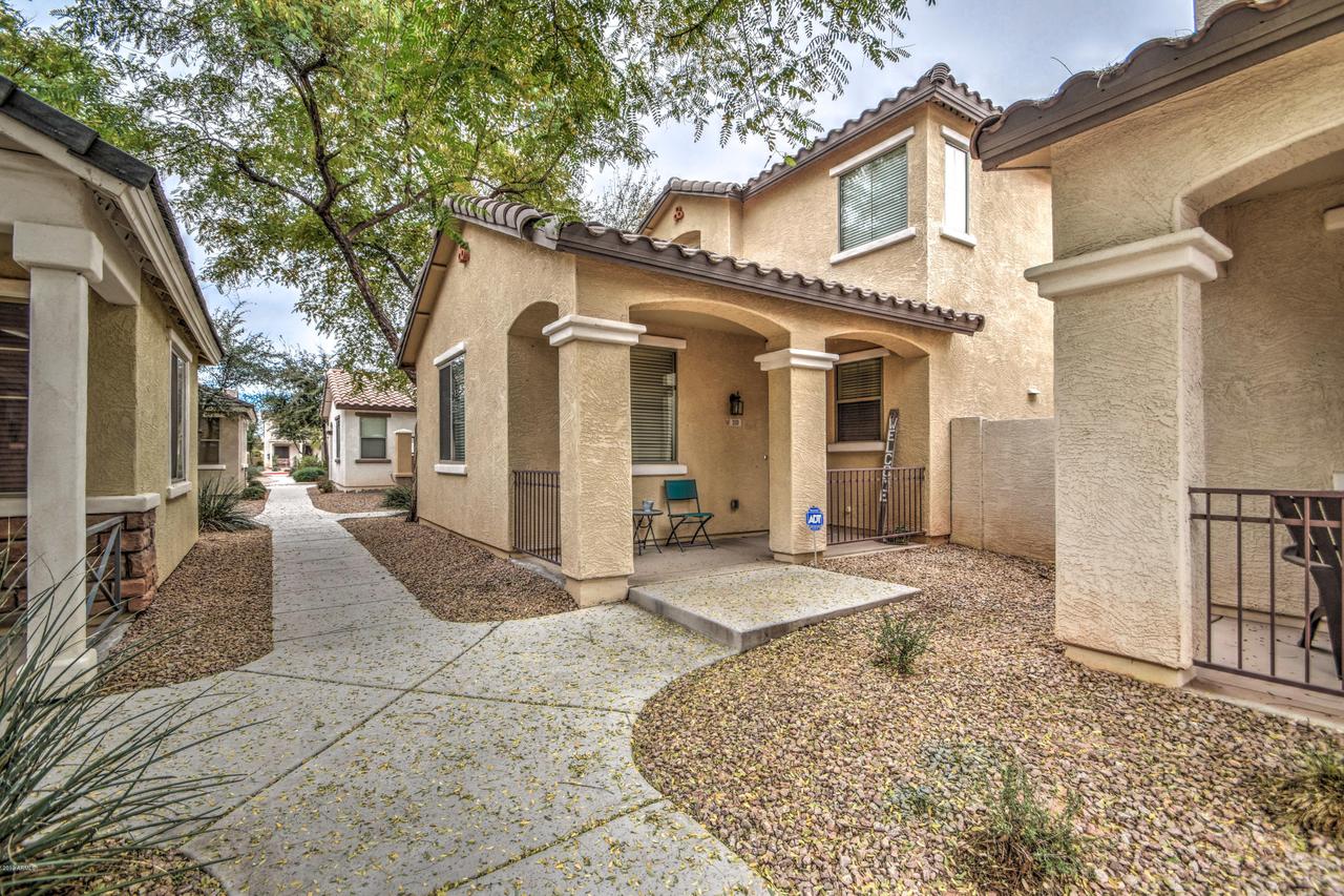 110 E Palomino Dr., Gilbert, AZ 85296