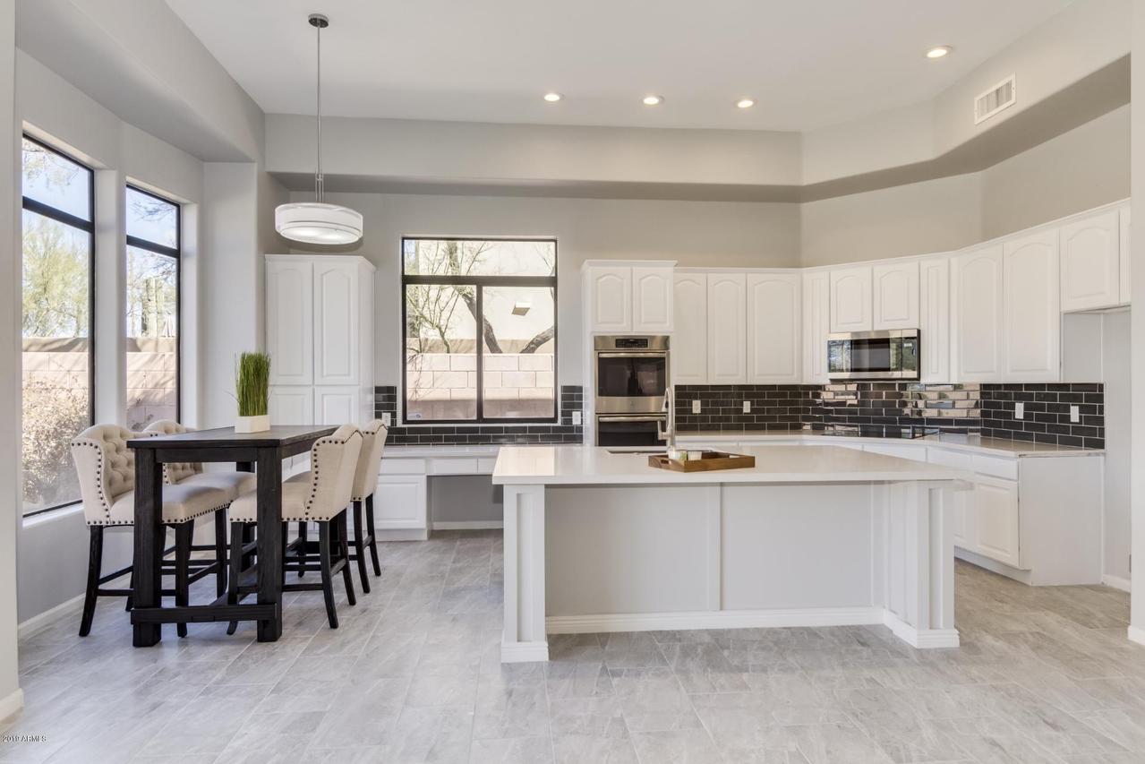 22424 N 48th St., Phoenix, AZ 85054