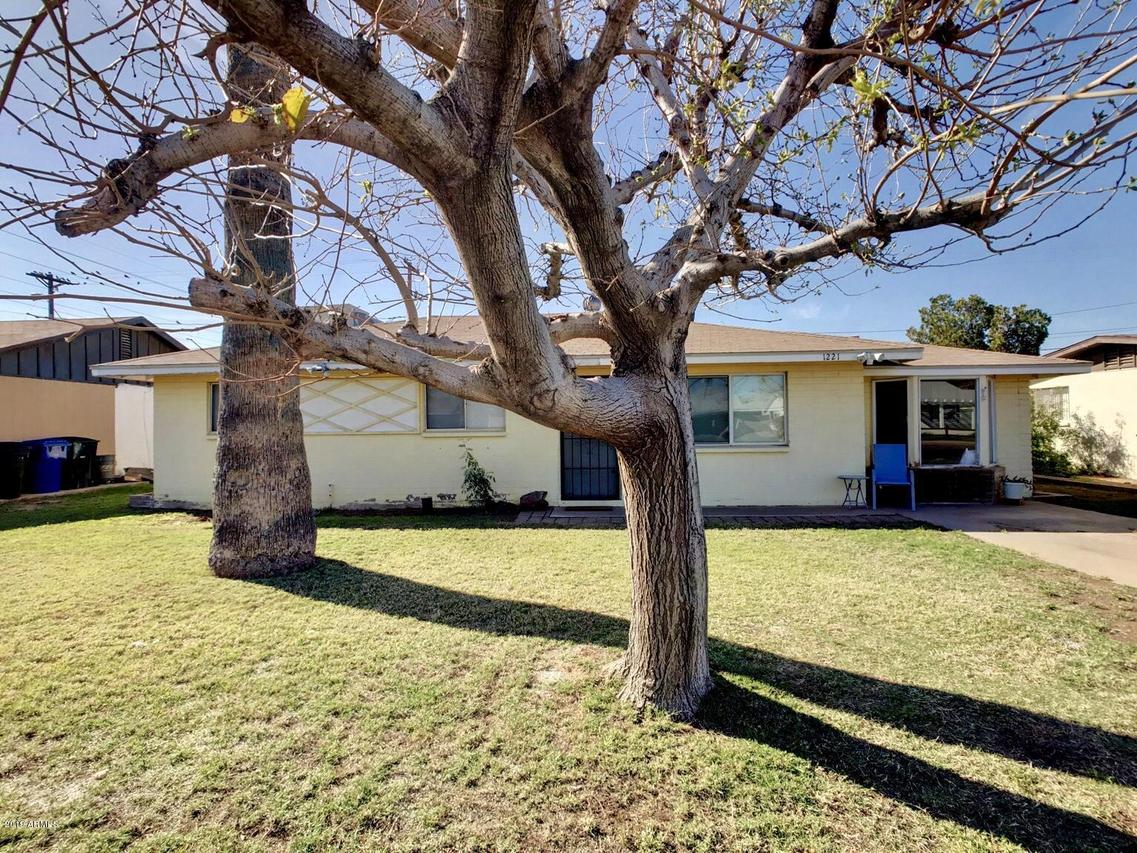 1221 W 6th Dr., Mesa, AZ 85202