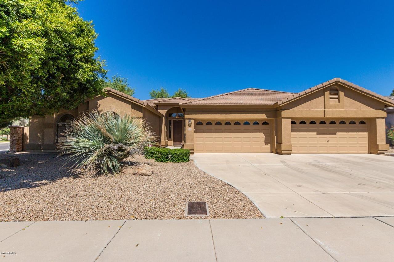 21106 N 70th Dr., Glendale, AZ 85308