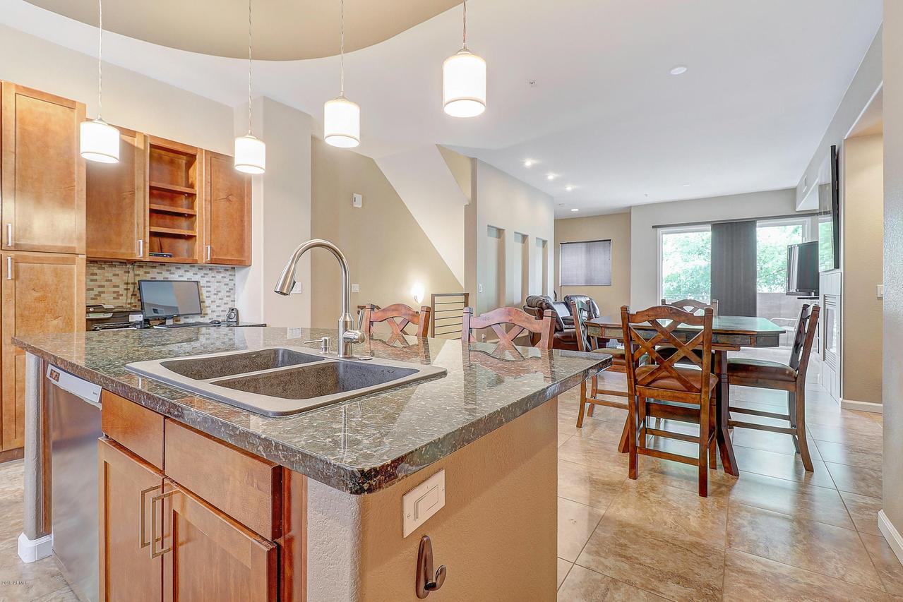6605 N 93rd Ave. #1012, Glendale, AZ 85305