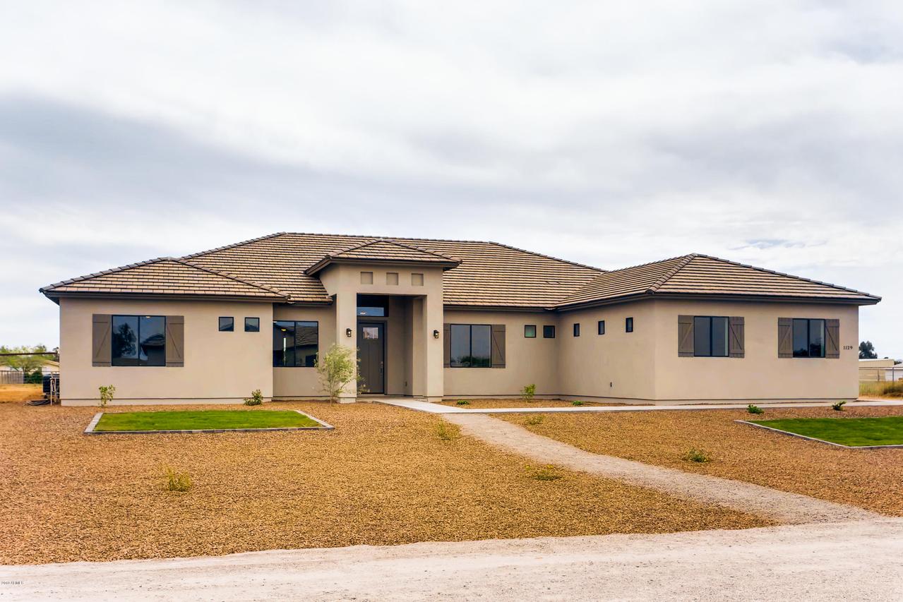 1129 E Loveland Ln., San Tan Valley, AZ 85140