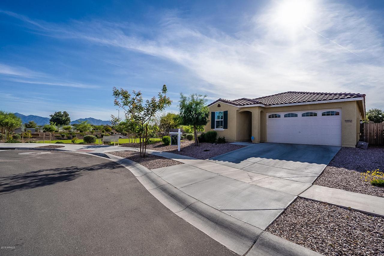 1916 S 104th Ln., Tolleson, AZ 85353