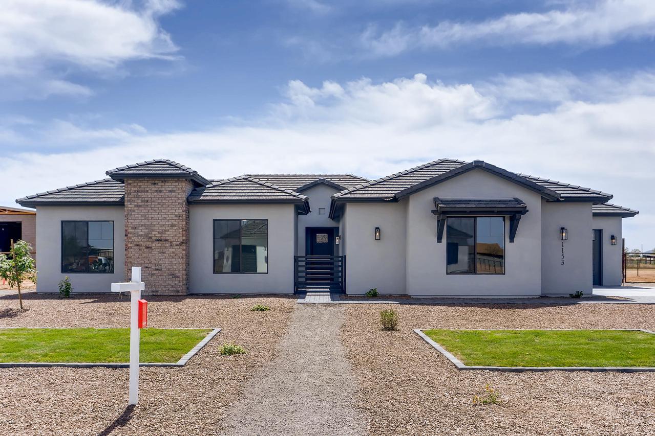 1153 E Loveland Ln., San Tan Valley, AZ 85140