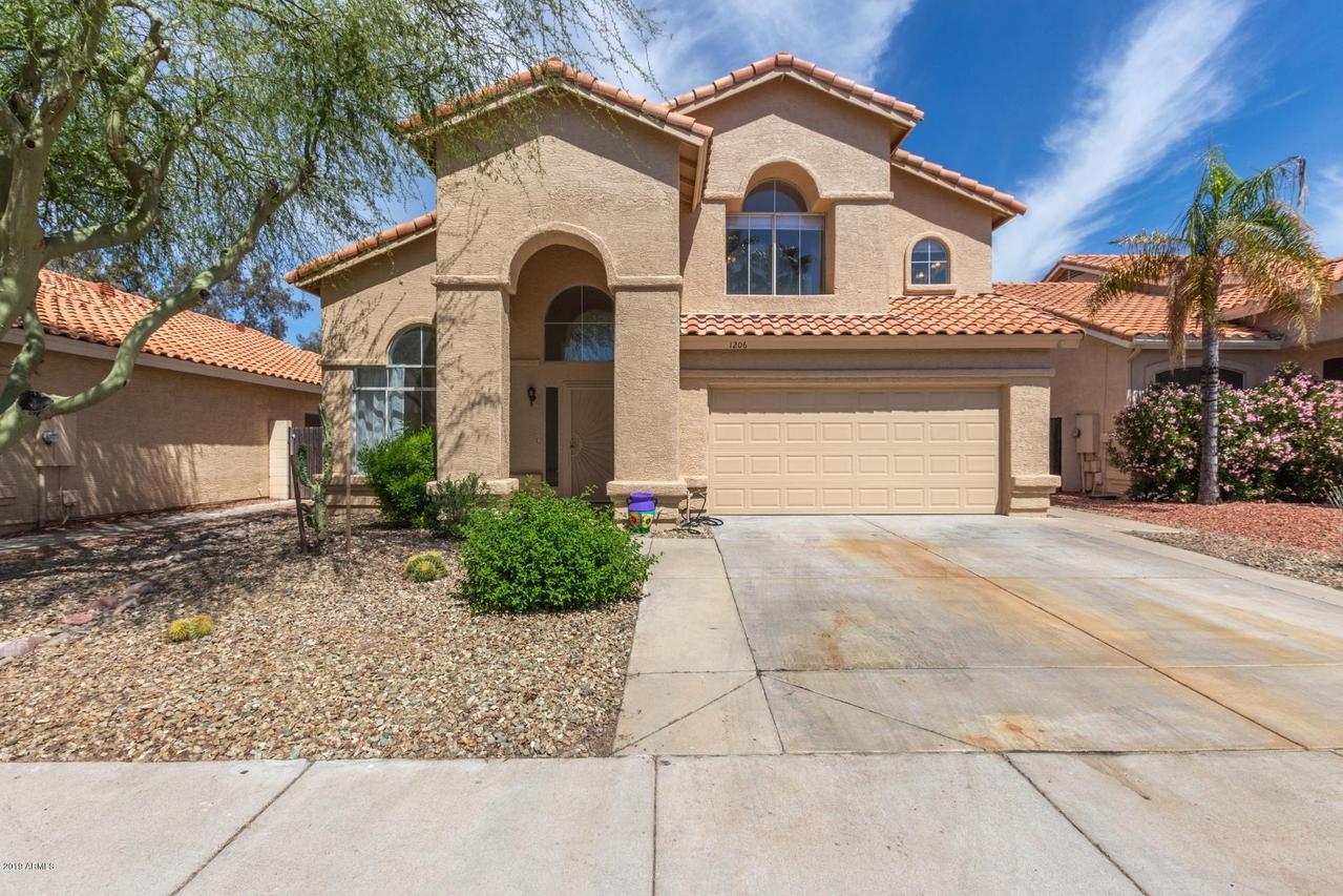 1206 E Saint John Rd., Phoenix, AZ 85022