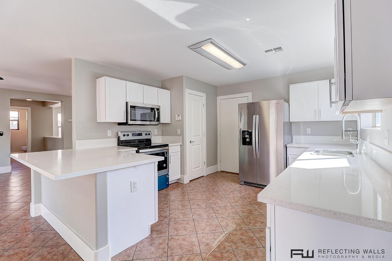 2428 W Bloch Rd., Phoenix, AZ 85041