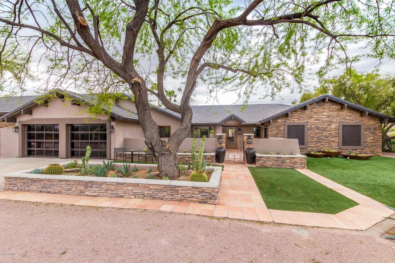 3211 W Desert Hills Dr., Phoenix, AZ 85086