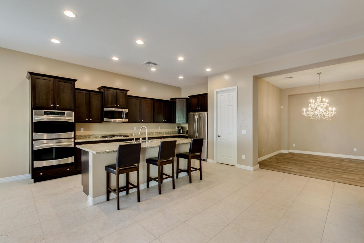 2202 E Indian Wells Dr., Gilbert, AZ 85298