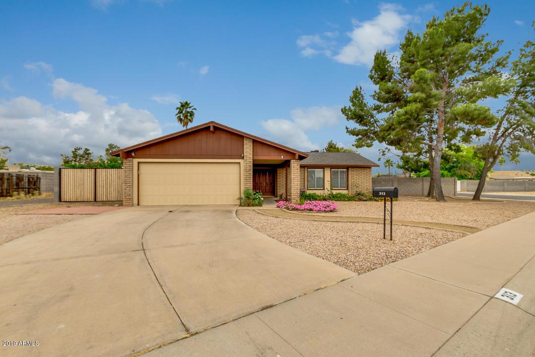 313 W El Alba Way, Chandler, AZ 85225