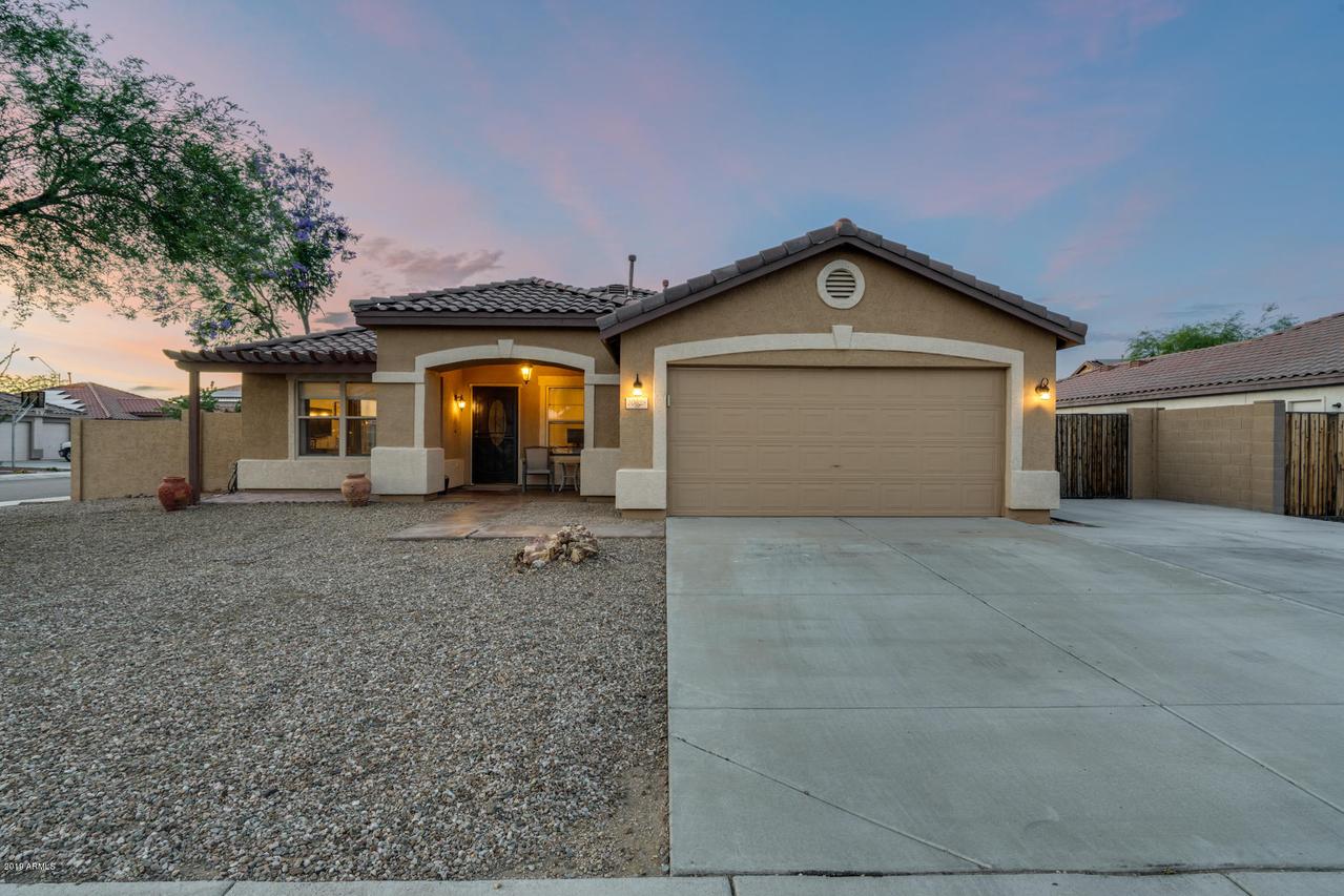 10628 W Country Club Tr., Peoria, AZ 85383