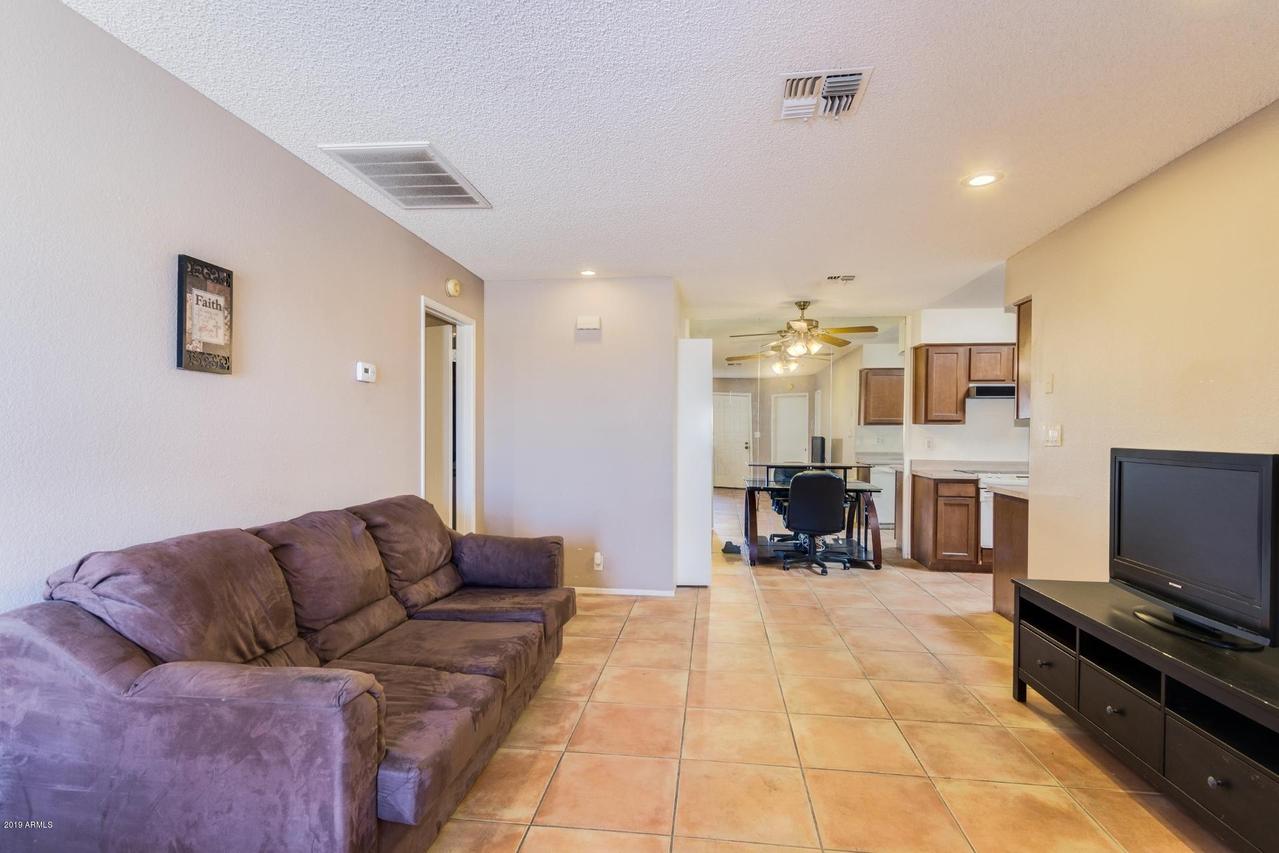 311 W Blackhawk Dr. #3, Phoenix, AZ 85027