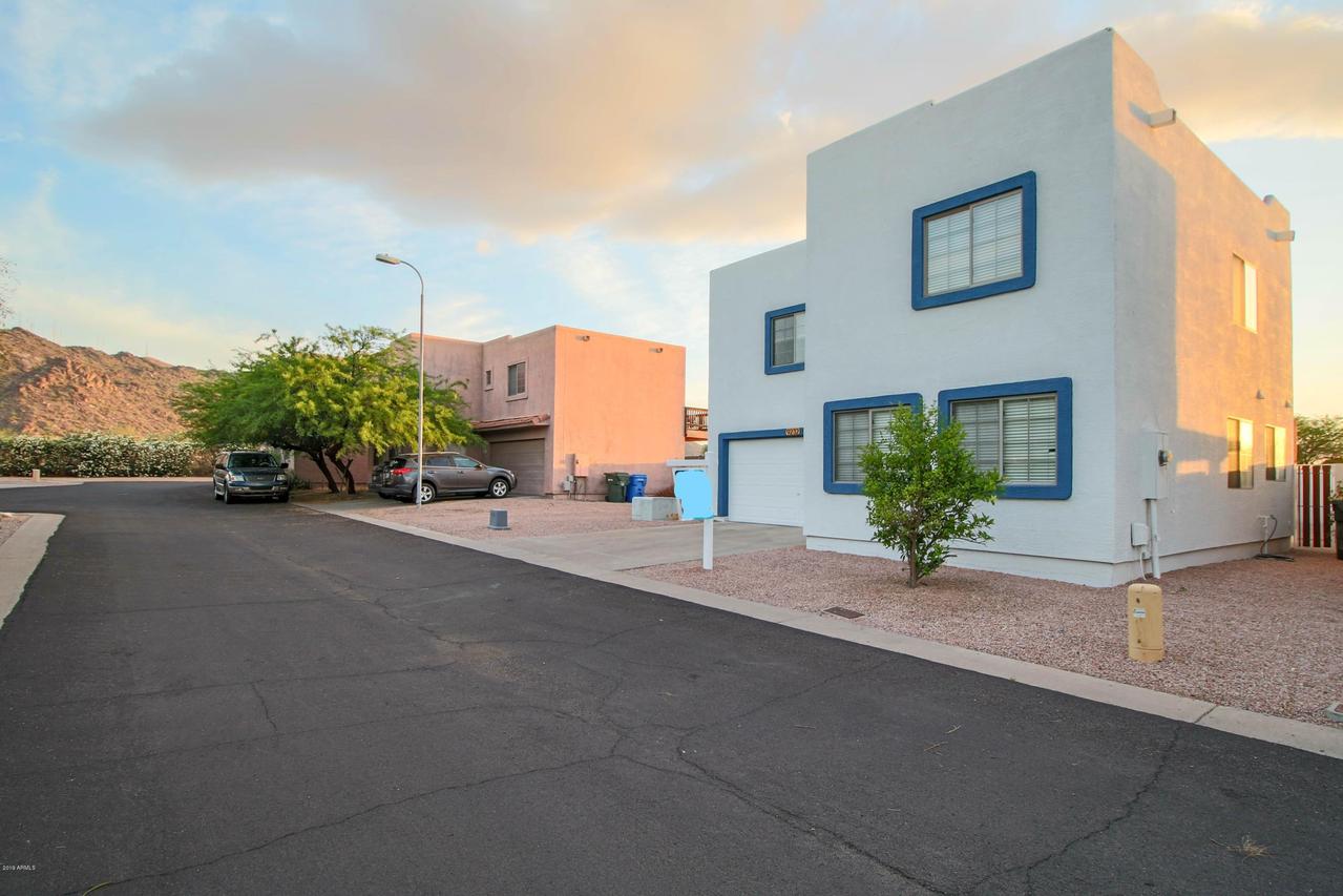 9232 S Las Lomitas St., Phoenix, AZ 85042