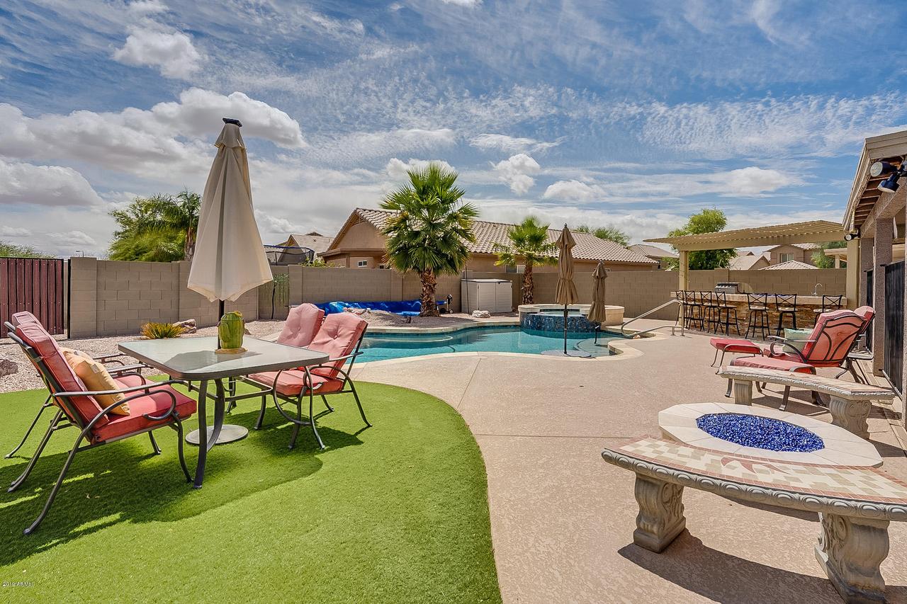 28217 N Quartz Way, San Tan Valley, AZ 85143