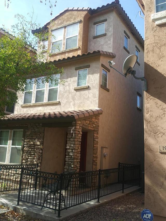 1942 N 78th Ave., Phoenix, AZ 85035