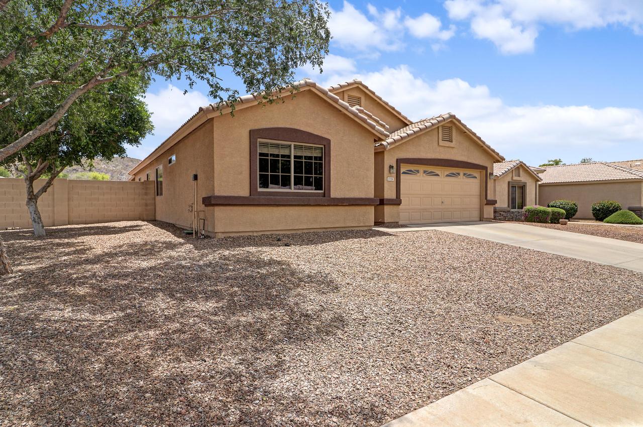 1729 E Francisco Dr., Phoenix, AZ 85042