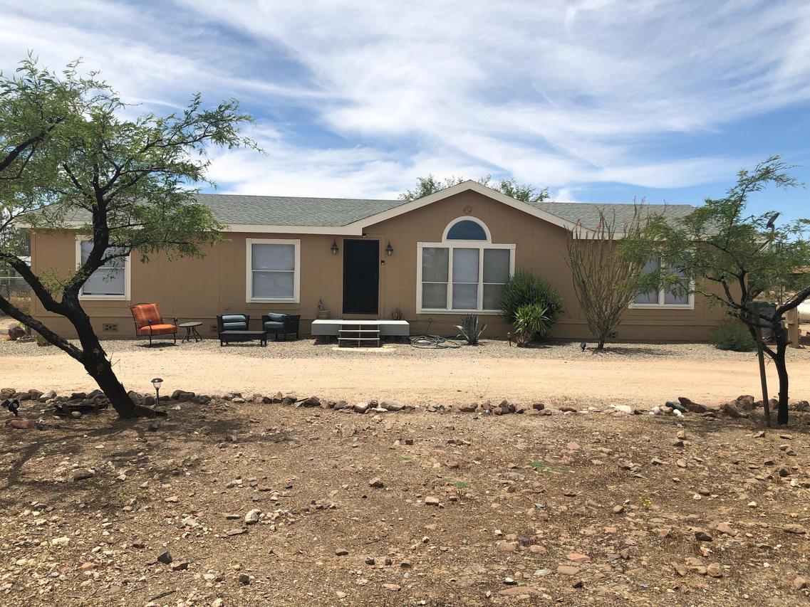 38914 N 21st Ave., Phoenix, AZ 85086