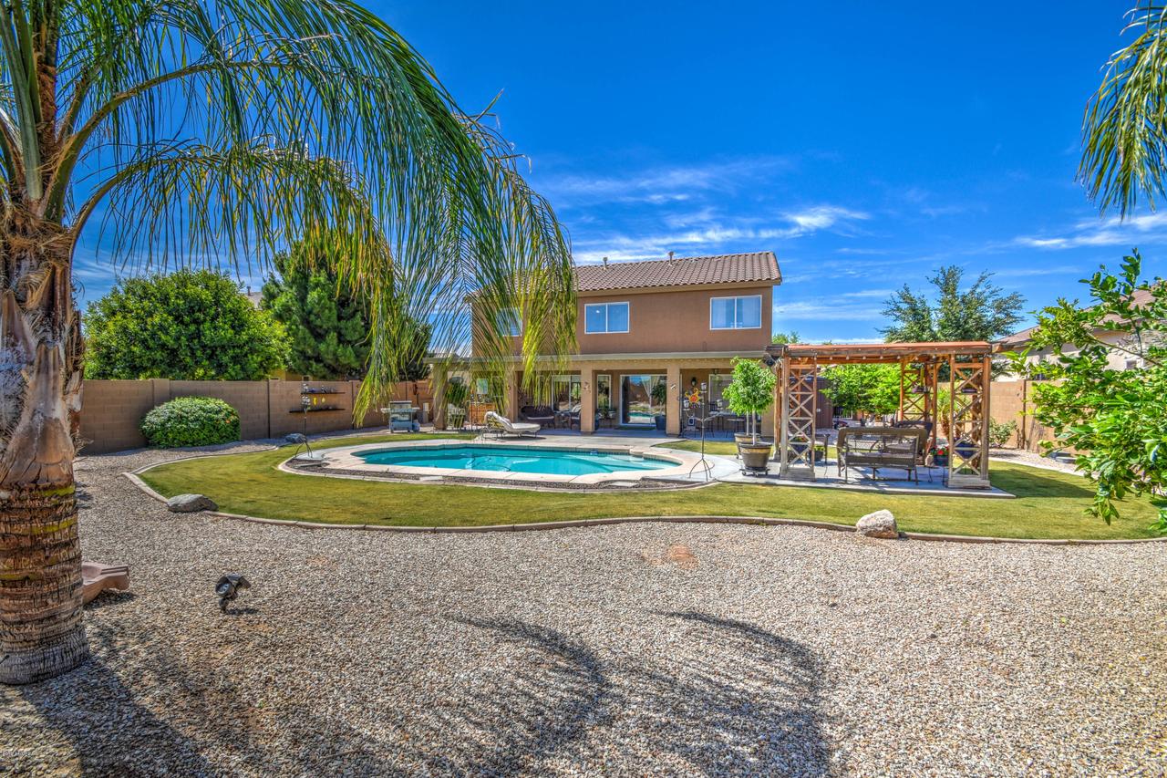 586 E Stirrup Ln., San Tan Valley, AZ 85143