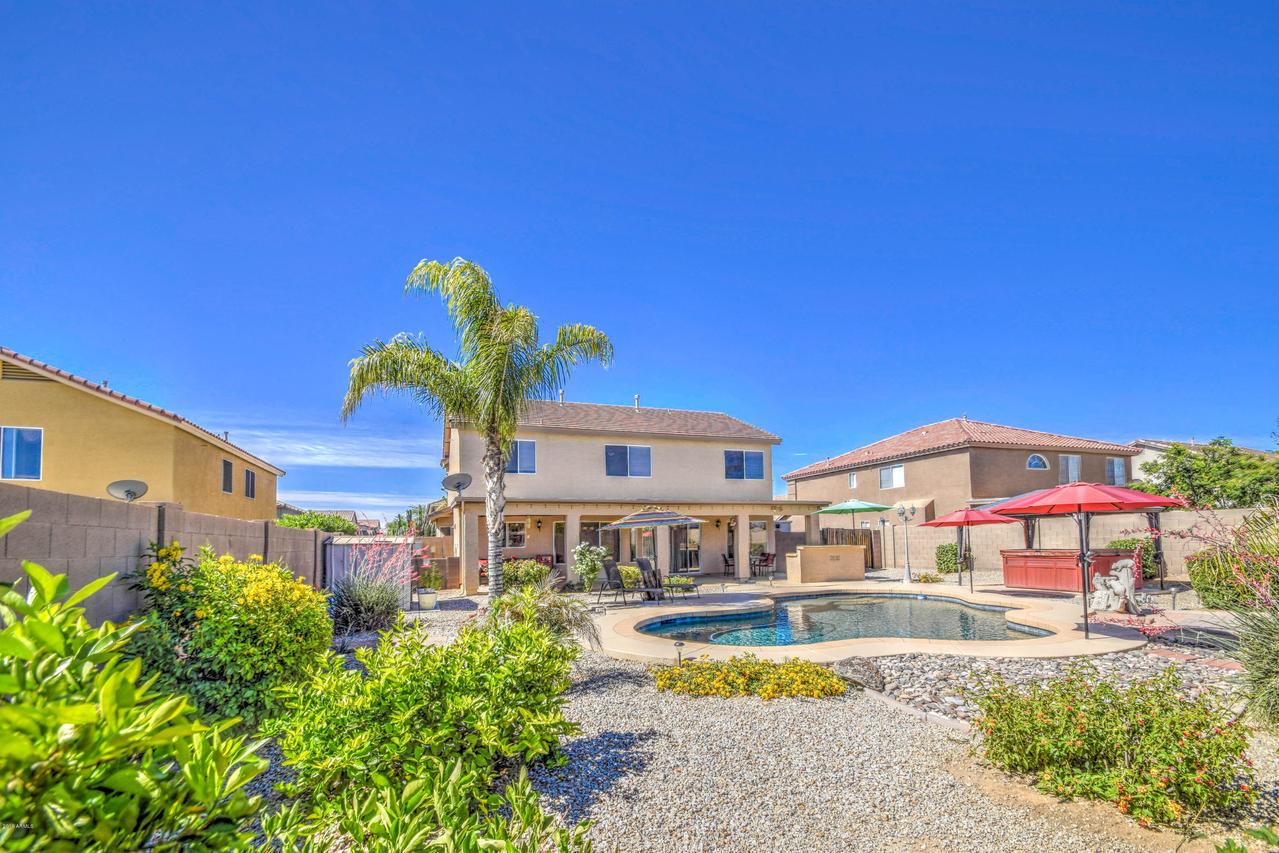 476 E Lakeview Dr., San Tan Valley, AZ 85143