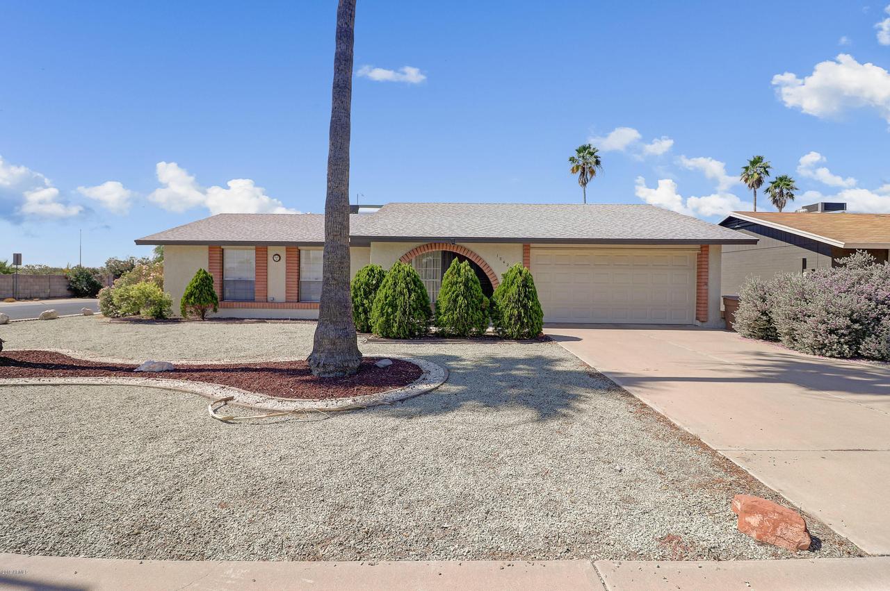 10423 W Loma Ln., Peoria, AZ 85345