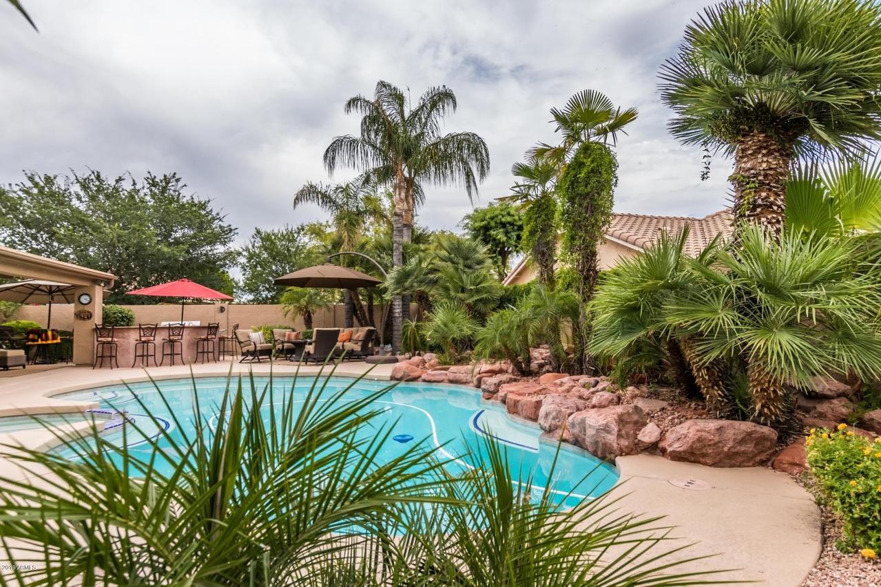 8631 W Escuda Dr., Peoria, AZ 85382