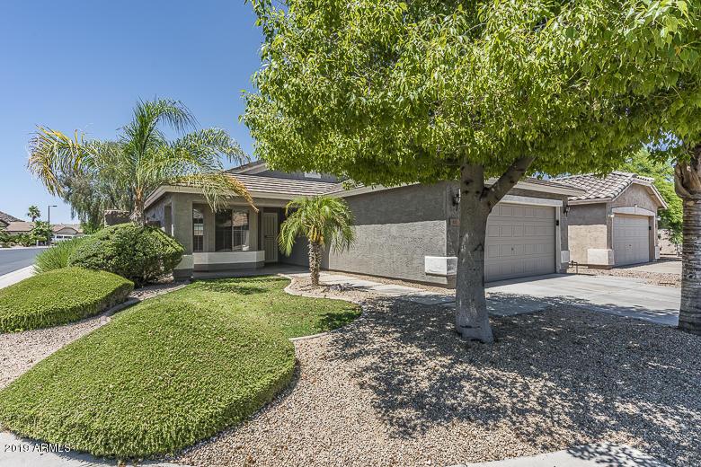 60 W Zinnia Pl., San Tan Valley, AZ 85143