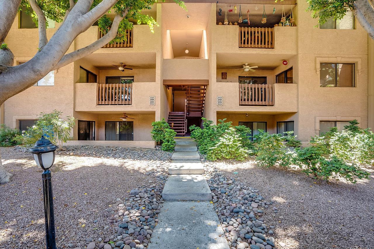 3031 N Civic Center Plz. #104, Scottsdale, AZ 85251