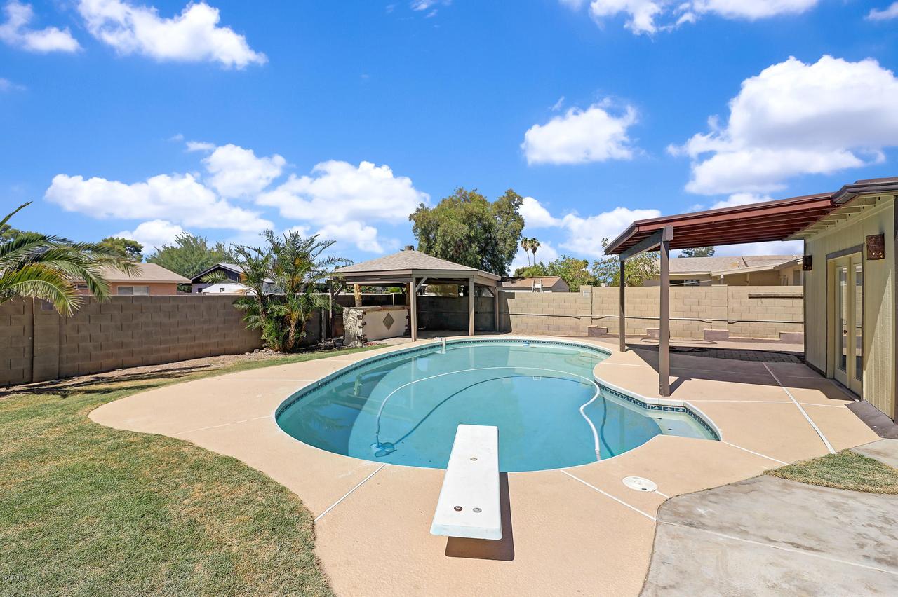 1013 W Campo Bello Dr., Phoenix, AZ 85023