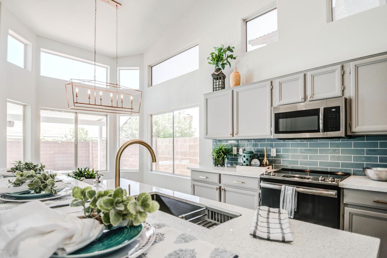 8517 W Joan De Arc Ave., Peoria, AZ 85381