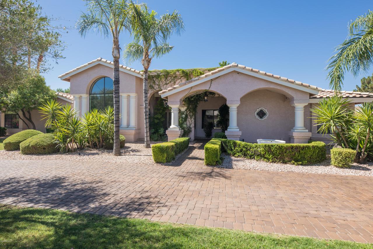 7385 W Country Gables Dr., Peoria, AZ 85381