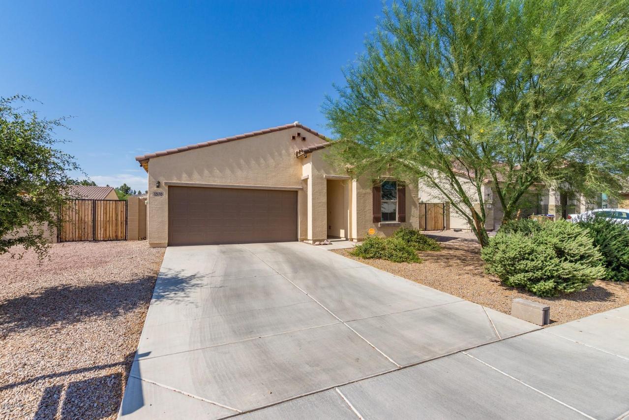 1570 E Primavera Way, San Tan Valley, AZ 85140