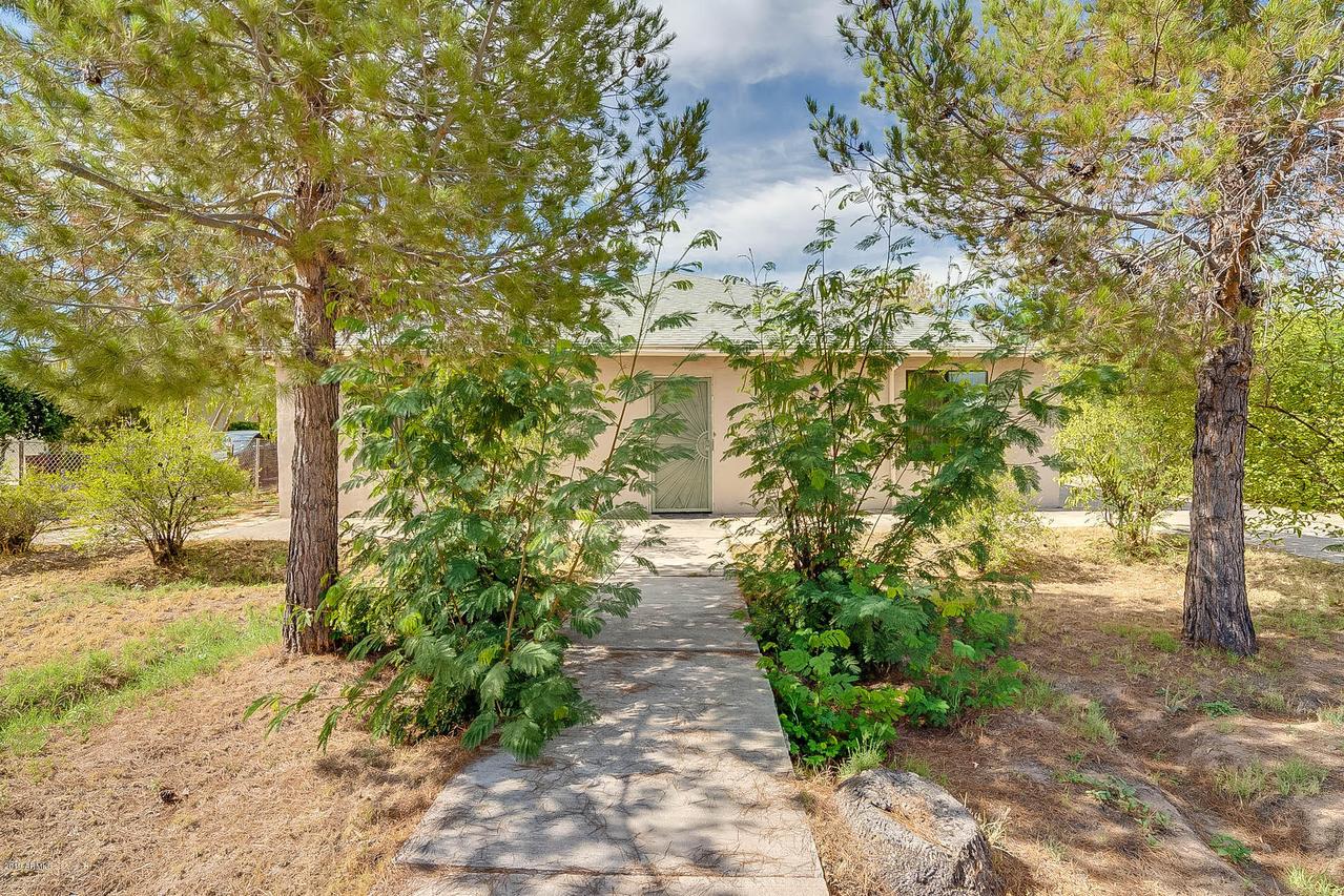 1933 W Ocotillo Rd., Phoenix, AZ 85015