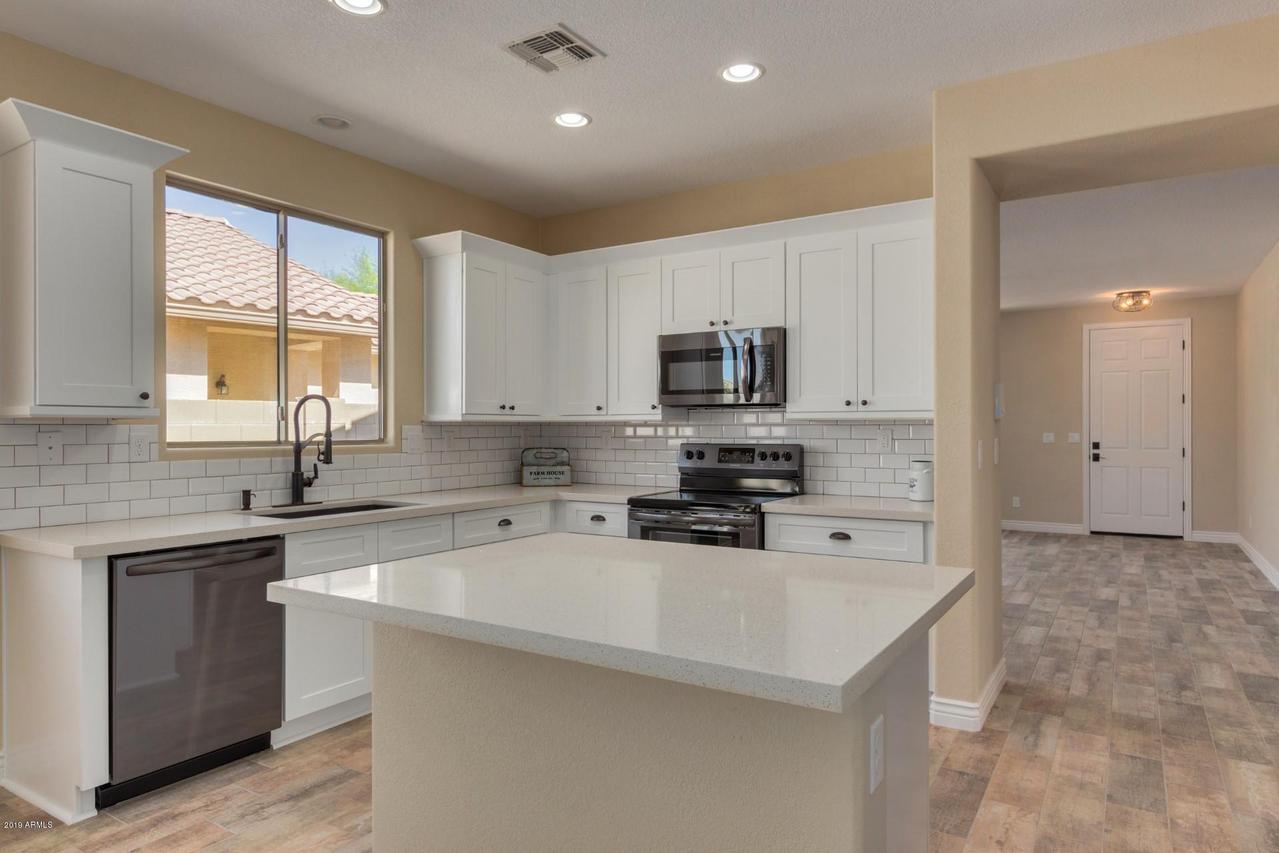 1807 W Hemingway Ln., Phoenix, AZ 85086