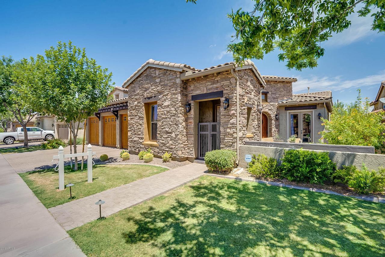 694 E Sunburst Ln., Tempe, AZ 85284