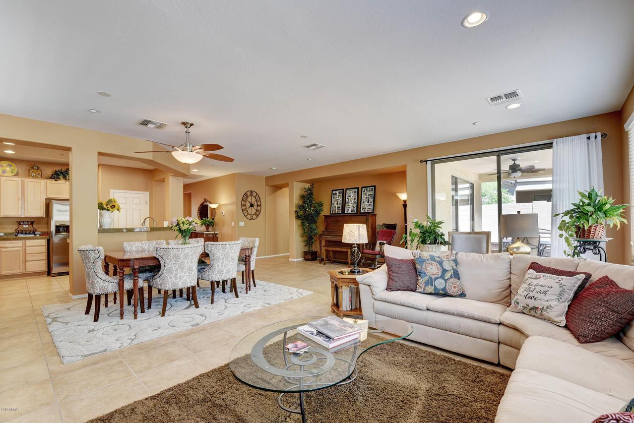 2544 W Pumpkin Ridge Dr., Anthem, AZ 85086