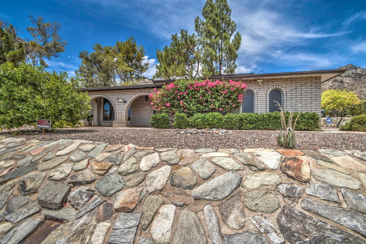 2440 E Squaw Peak Dr., Phoenix, AZ 85016