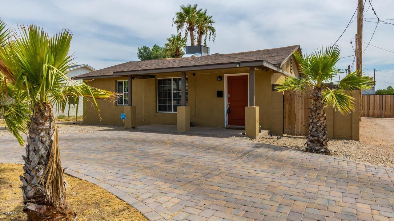 2711 E Fairmount Ave., Phoenix, AZ 85016