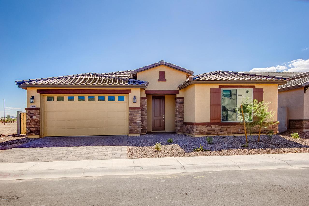 1335 E Aquarius Pl., Chandler, AZ 85249