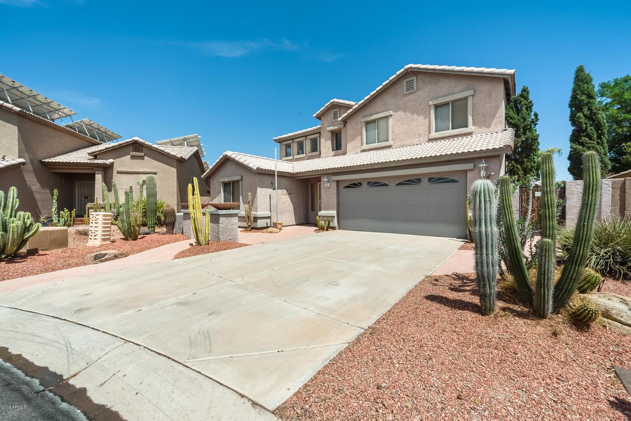 15956 W Paradise Ln., Surprise, AZ 85374