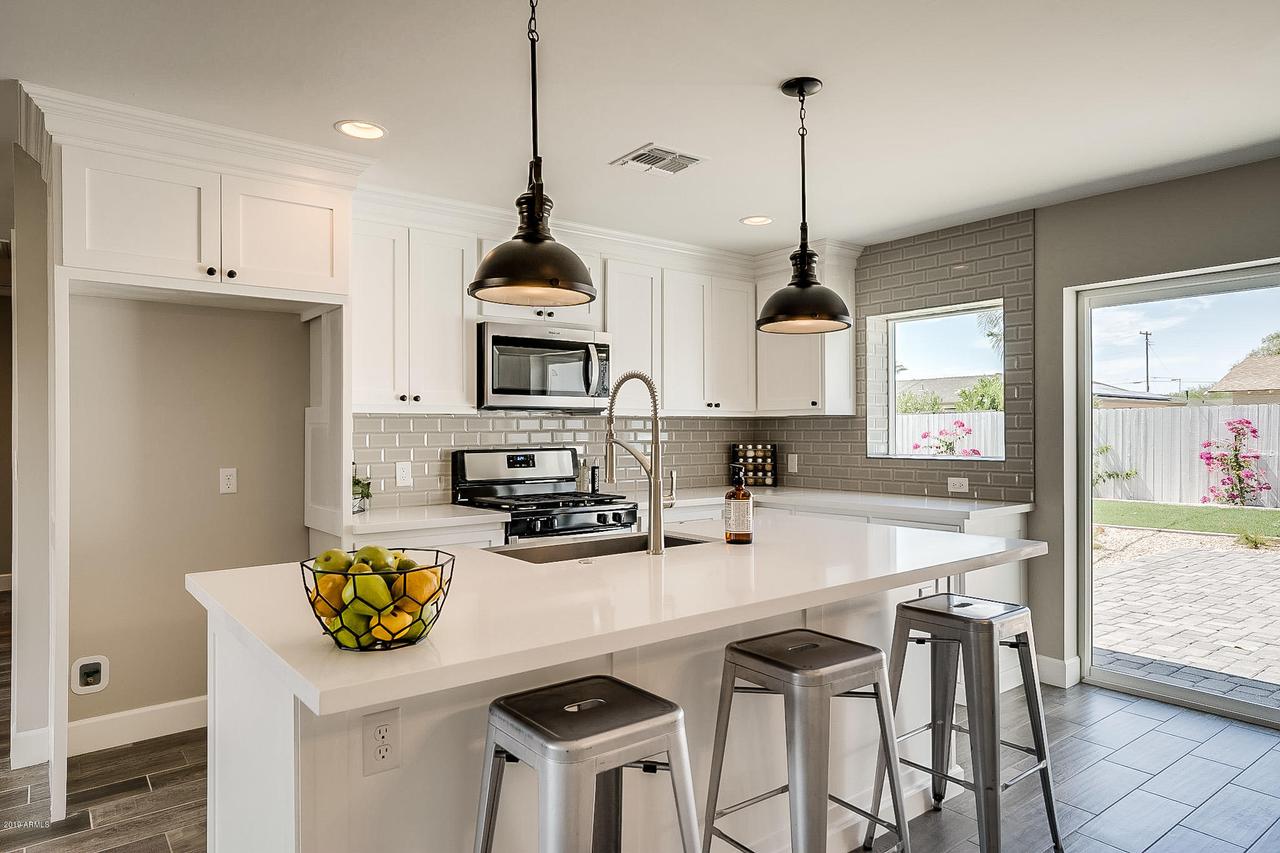 6431 E Sheridan St., Scottsdale, AZ 85257