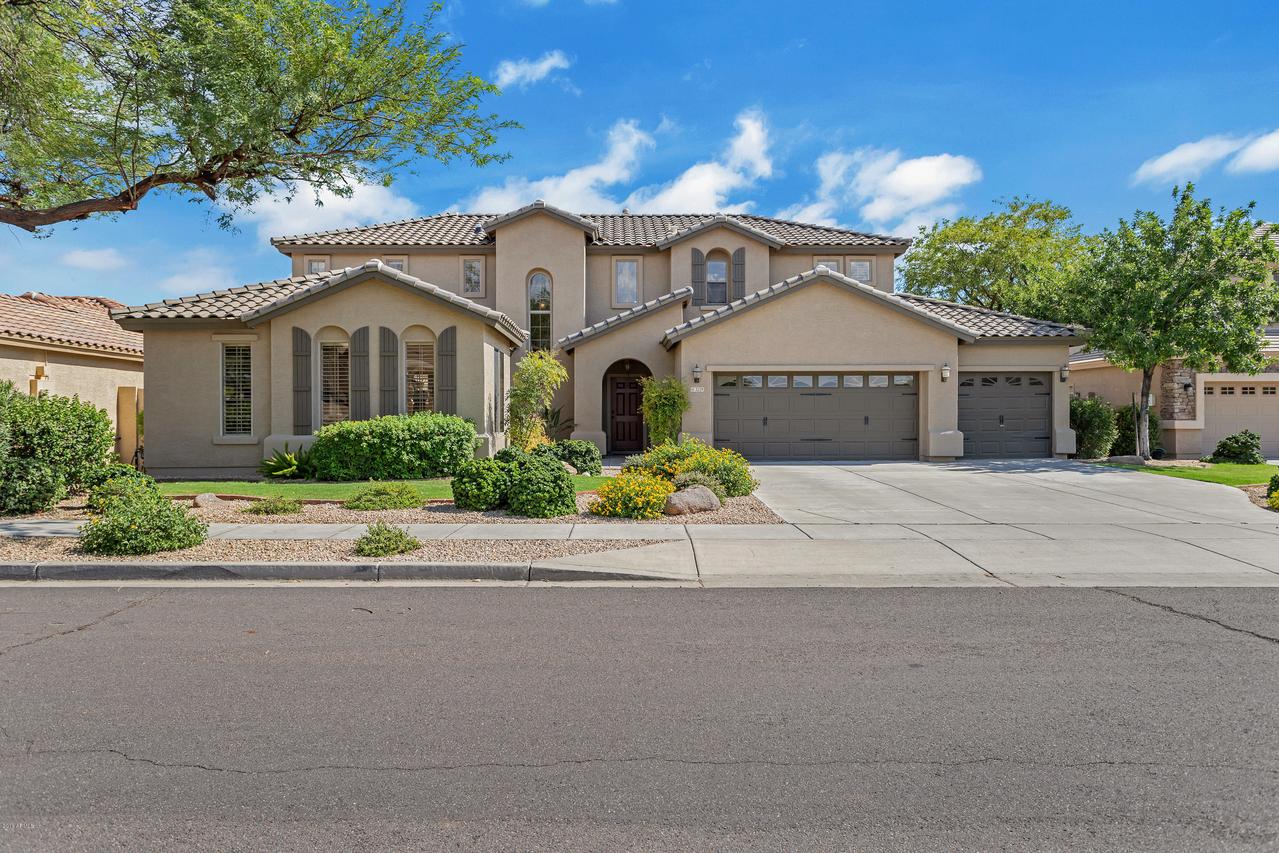 3229 W Buckhorn Tr., Phoenix, AZ 85083